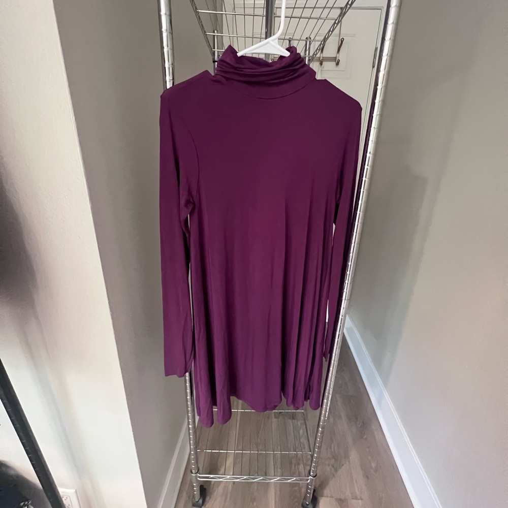 Turtle neck t-shirt dress by la made